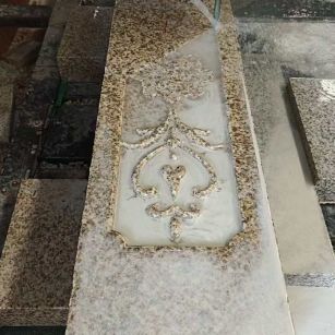 新余 黄金麻花岗岩异形加工雕刻栏杆大柱