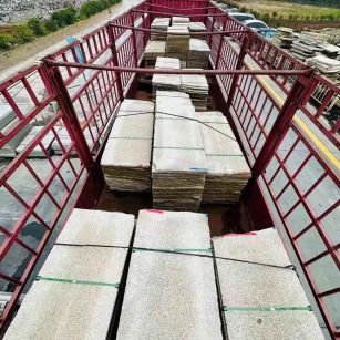 新余 黄金麻花岗岩荔枝面，光面毛板装车完成