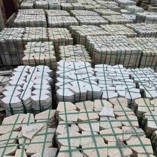 新余 黄金麻白麻花岗岩荔枝面地铺石(冰裂纹)