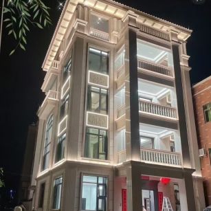 新余 芝麻白花岗岩别墅外墙夜间效果