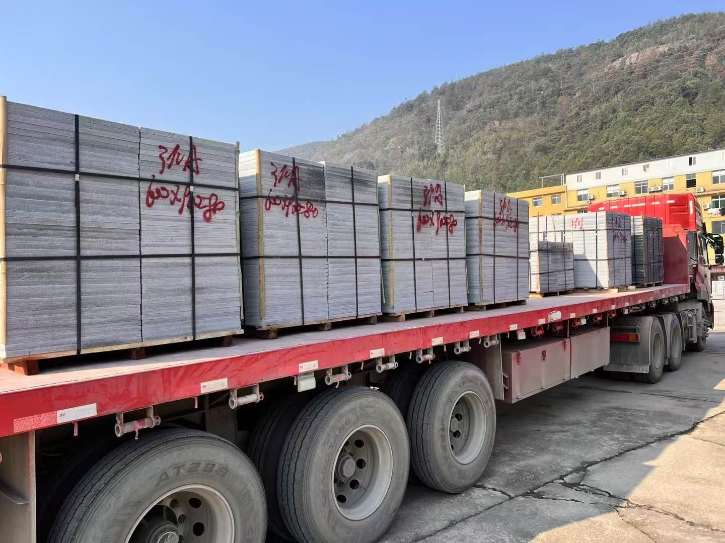 新余 芝麻灰地铺石出货日常