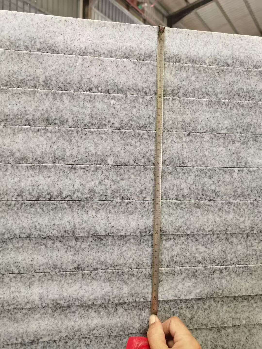 新余 芝麻白火烧成品厚薄均匀，B料价格接近A料质量