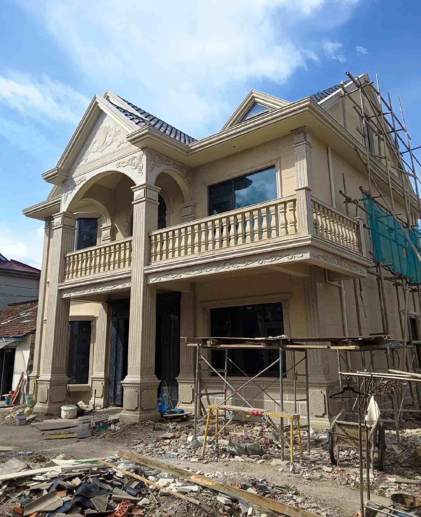 新余 黄金麻花岗岩石材私人别墅雕花门楼柱阳台栏杆