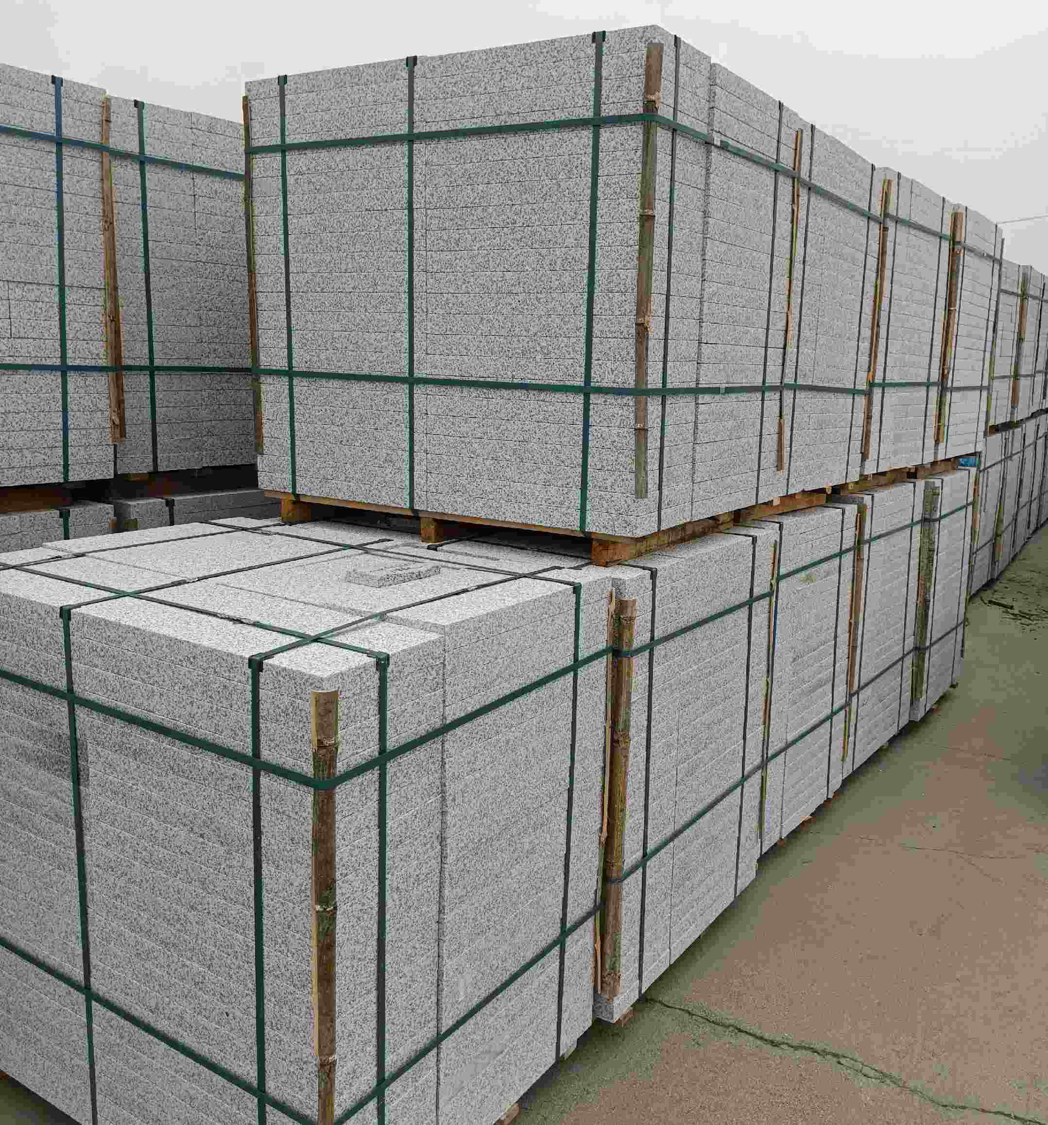 新余 白麻花岗岩石材荔枝面地铺石（300*600*50）