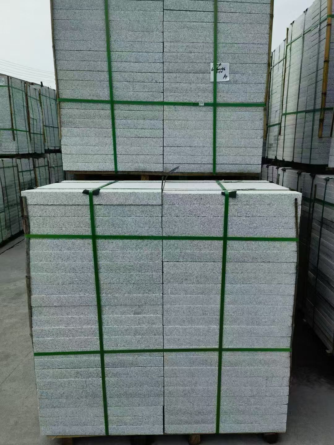 新余 芝麻白火烧，园林广场市政工程地铺石，1.8~5.0厚均有现货