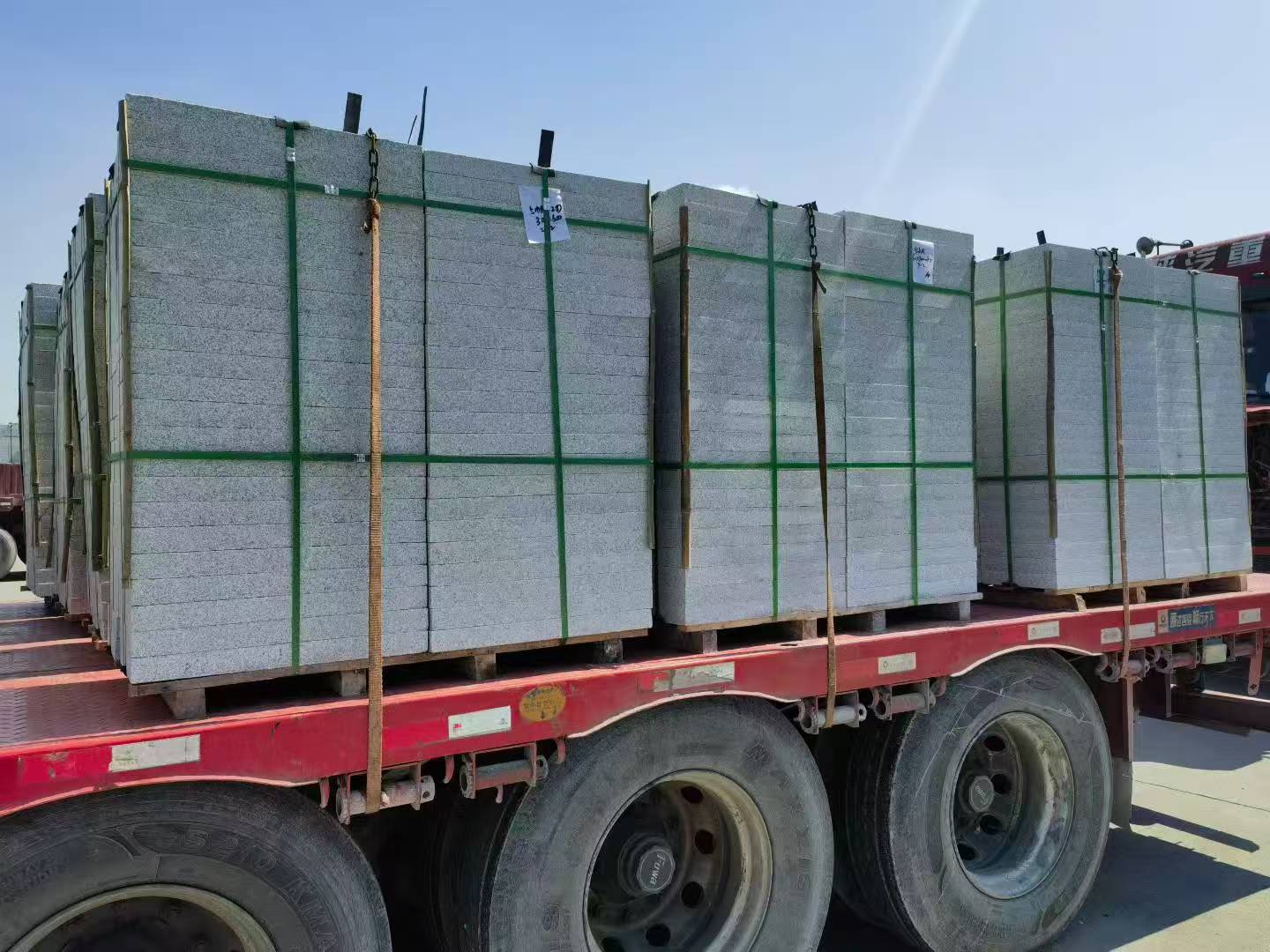 新余芝麻白花岗岩出货日常地铺石