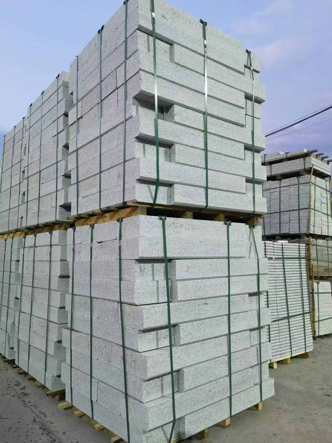 新余 芝麻白花岗岩路沿石，路缘石，路肩石，道牙，立缘石，马路牙子，街沿石，侧石等