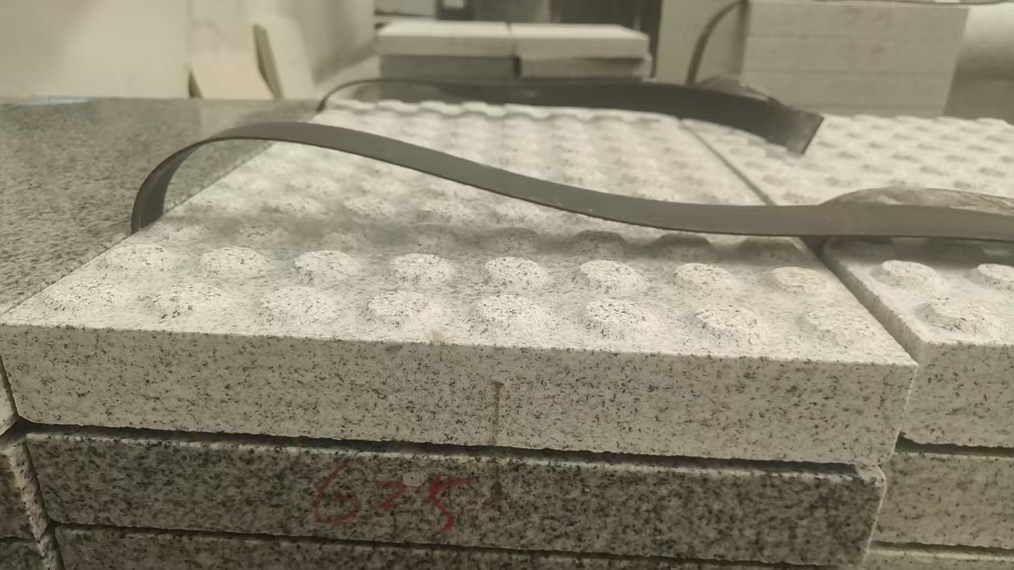 新余 芝麻白花岗岩6.0公分荔枝面五轴加工雕刻盲点