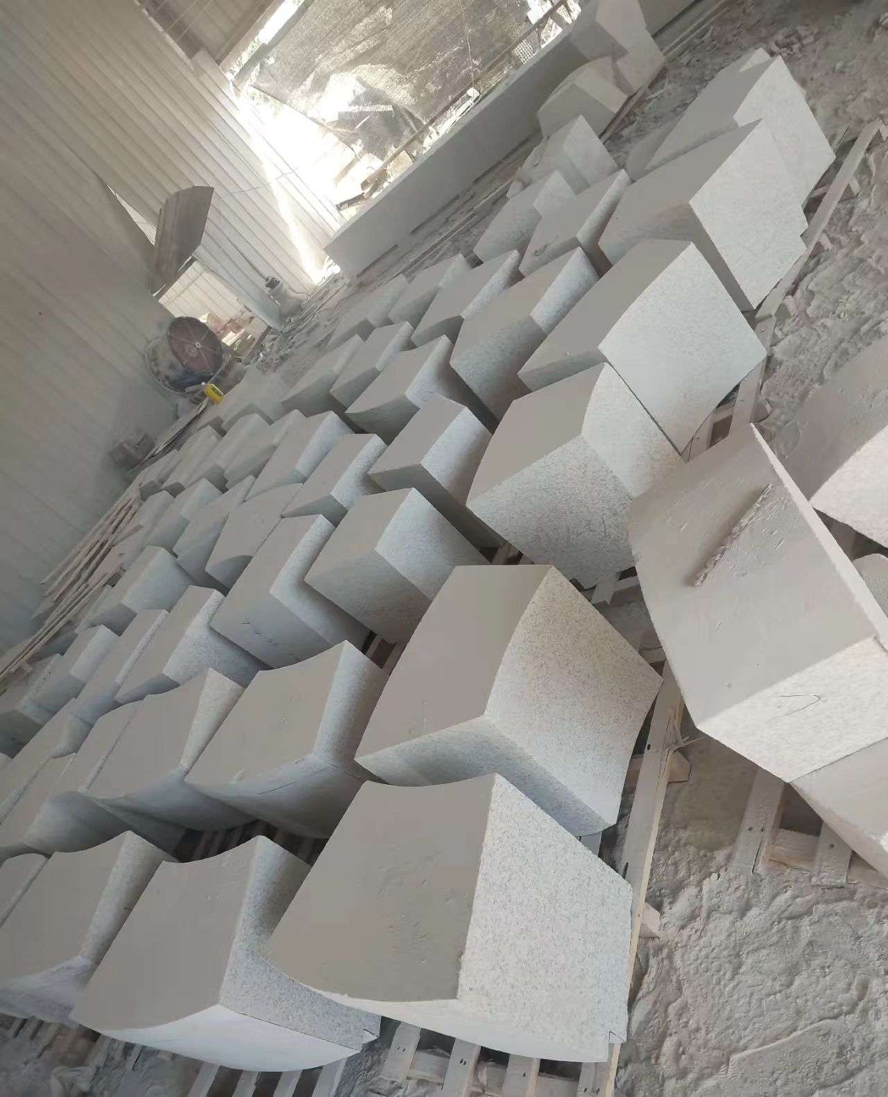 新余 白麻花岗岩异形坐凳