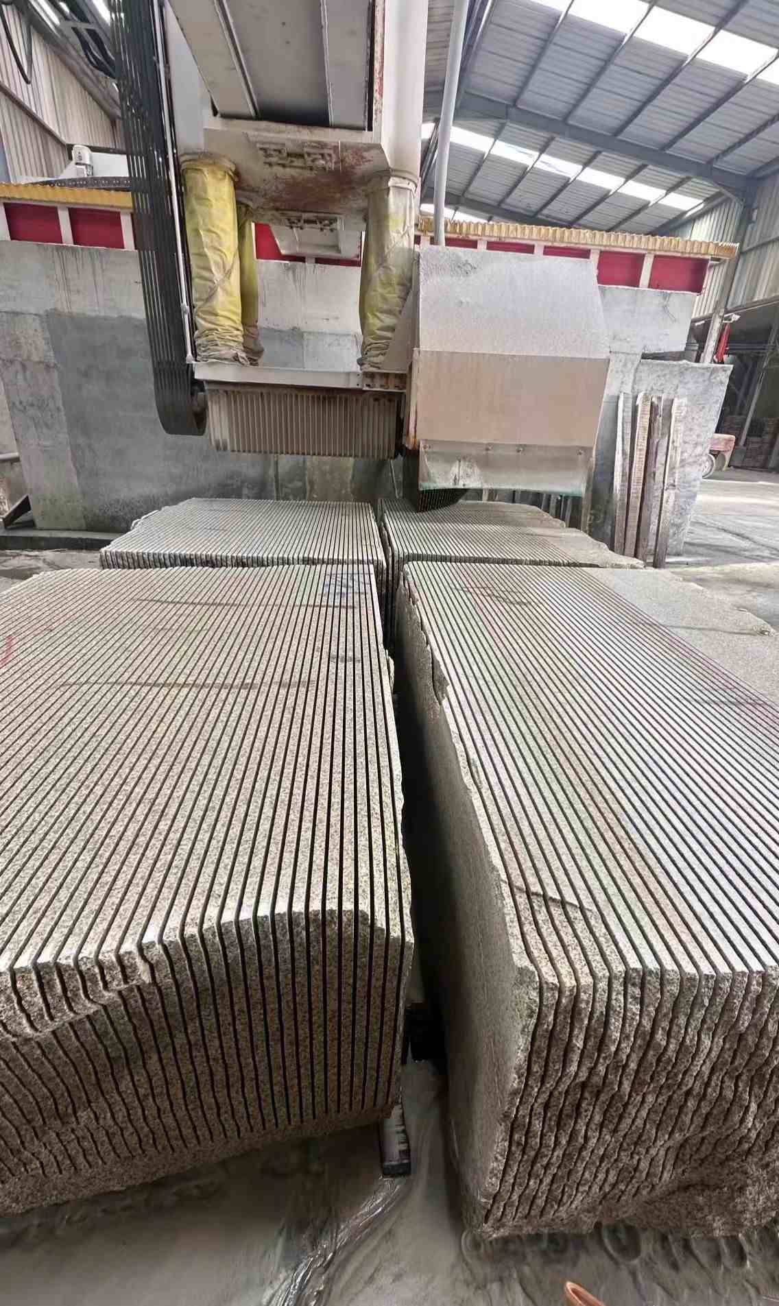 新余 车间生产日常，黄金麻白麻花岗岩