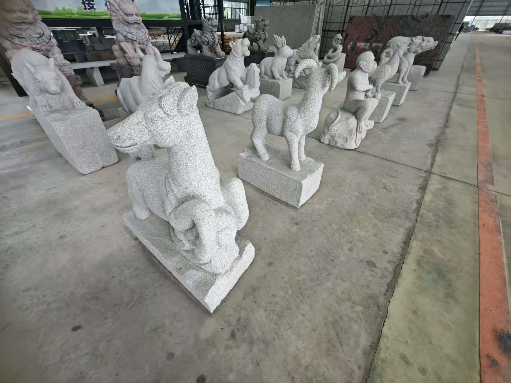 新余 芝麻白花岗岩造型立体雕刻——十二生肖