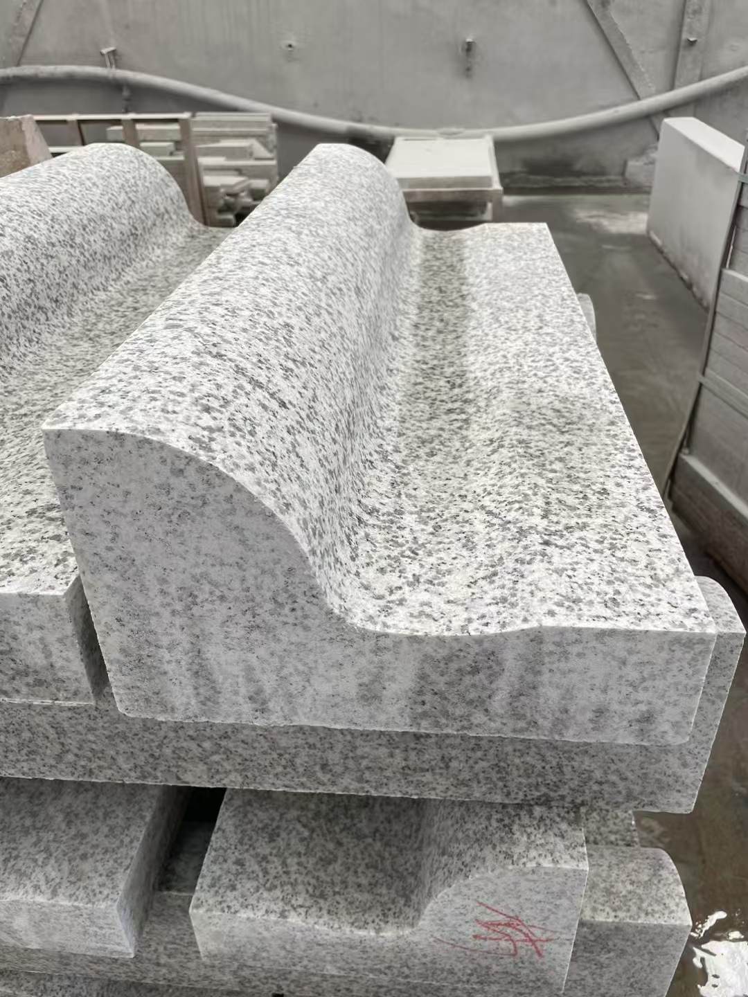 新余 白麻花岗岩S型路沿石，路侧石，马路牙子等